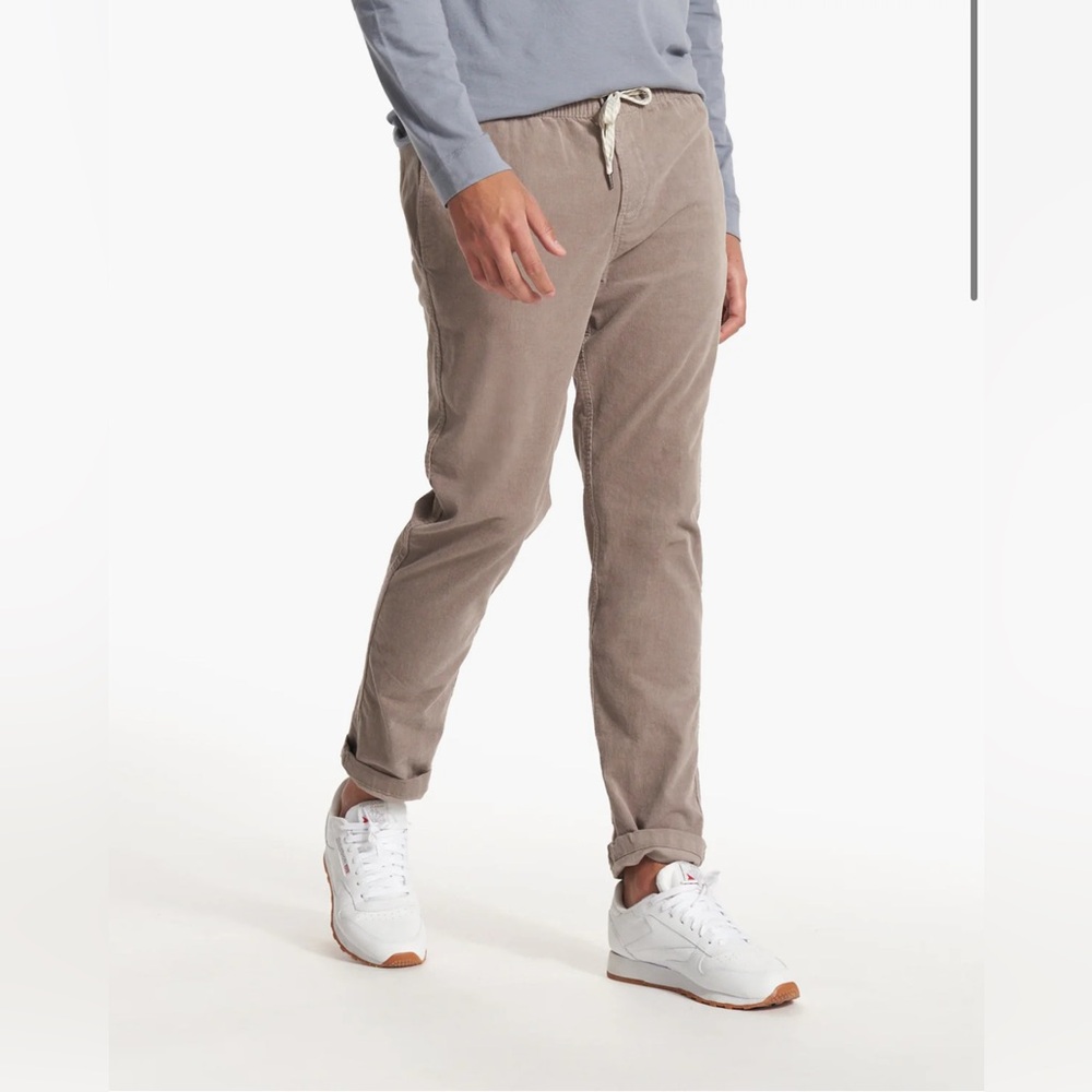 Vuori Optimist Pant in Walnut - Corduroy, Medium